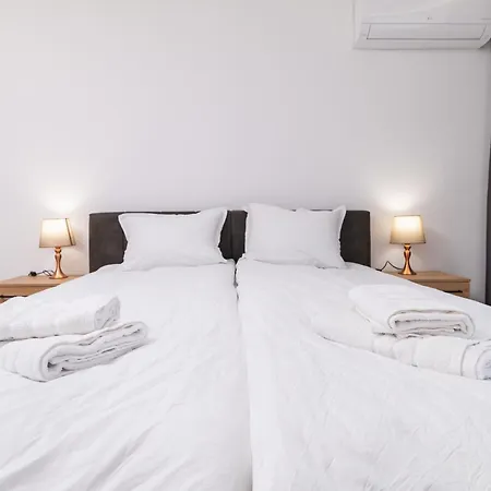 Modern 1-bedroom Apartment