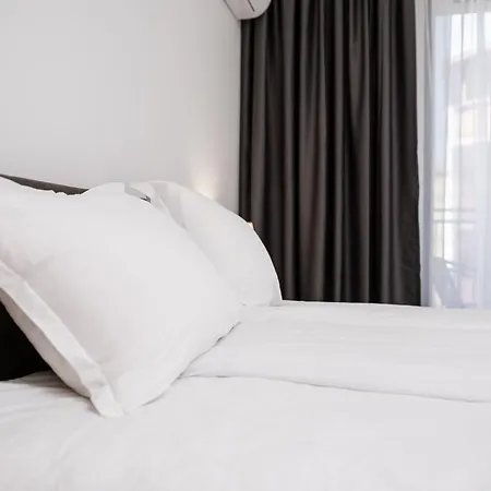 Modern 1-bedroom Apartment