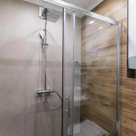 Modern 1-bedroom *